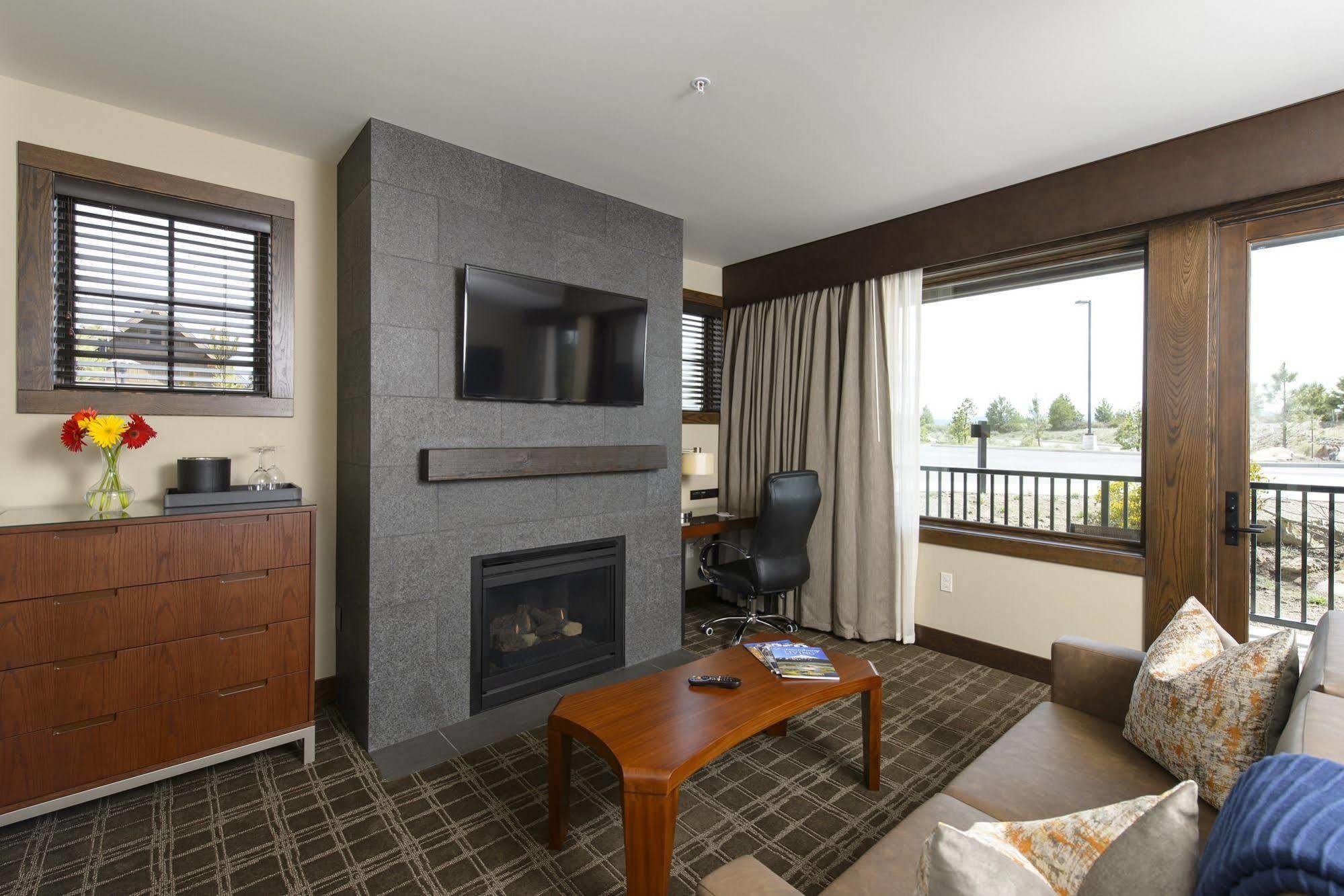 Tetherow Hotel Deschutes River Woods 外观 照片